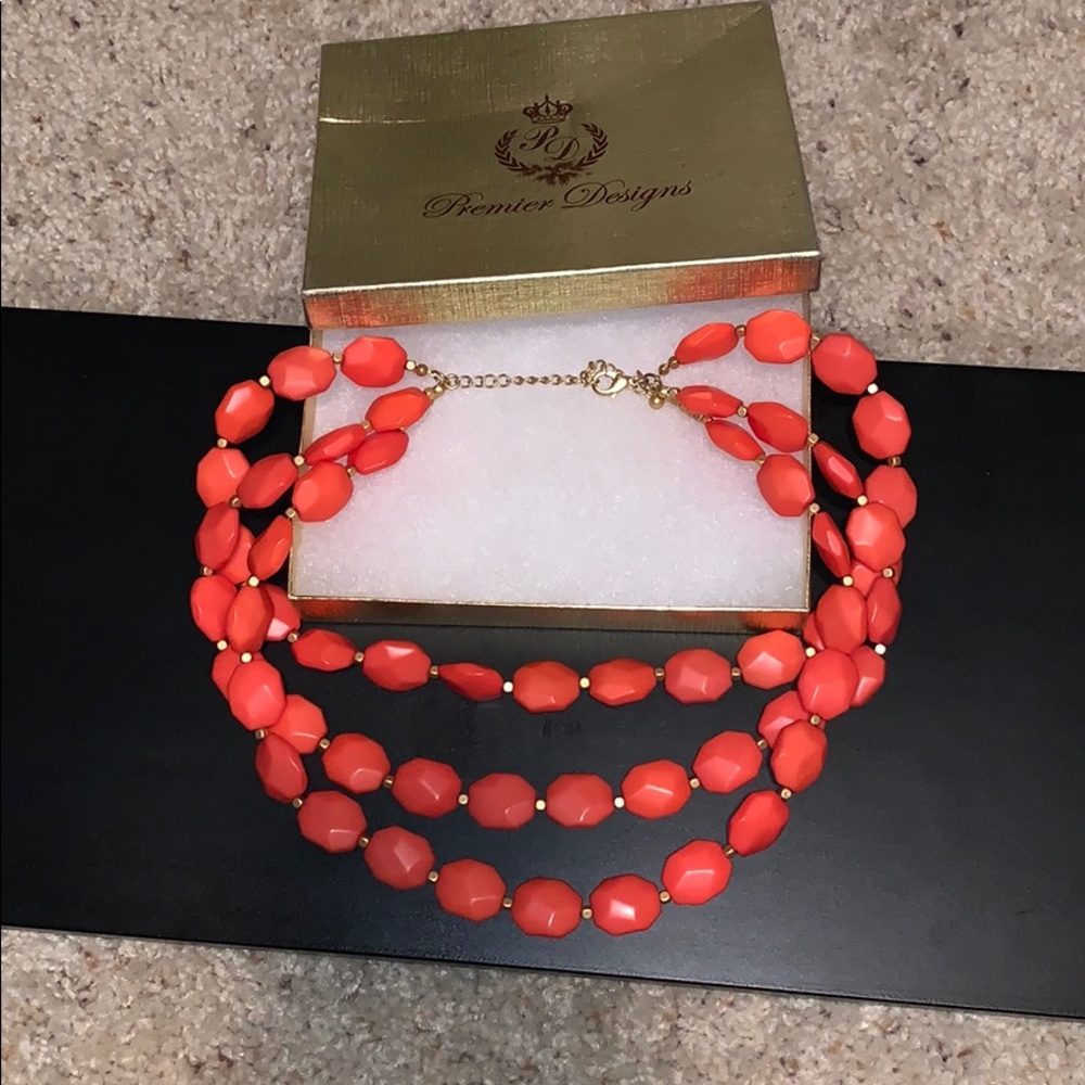 Gorgeous coral necklace